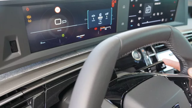 ¿Cómo ahorrar combustible con el coche? Consejos de conducción y mantenimiento para gastar menos