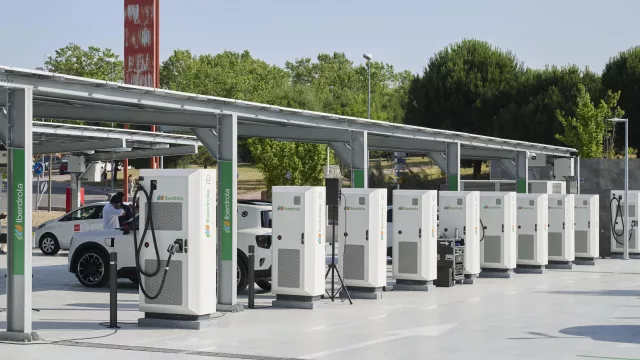 La red de Iberdrola España permitirá recorrer 500 millones de kilómetros en vehículo eléctrico en 2026 y superará 4,1 millones de recargas