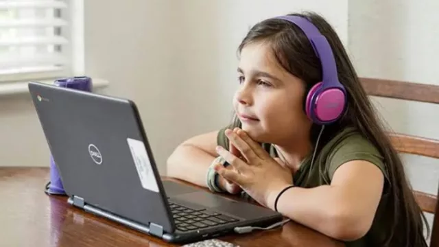 El Gobierno impulsa las primeras 67 medidas para garantizar el bienestar digital de niños y adolescentes