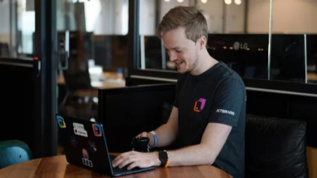 La tecnológica JetBrains refuerza su apuesta la IA y el talento español con un nuevo hub en Barcelona