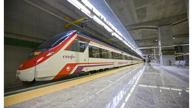 El Gobierno da ayudas directas por 363,7 millones a los transportes de Madrid, Barcelona, Valencia y Canarias