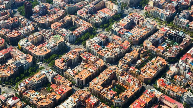 El problema de la vivienda no se resuelve anunciando millones, sino convirtiéndolos en viviendas accesibles