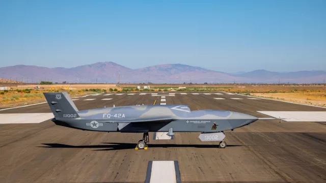 GA-ASI se asocia con Spirit Defense para la producción del avión de combate colaborativo FQ-42